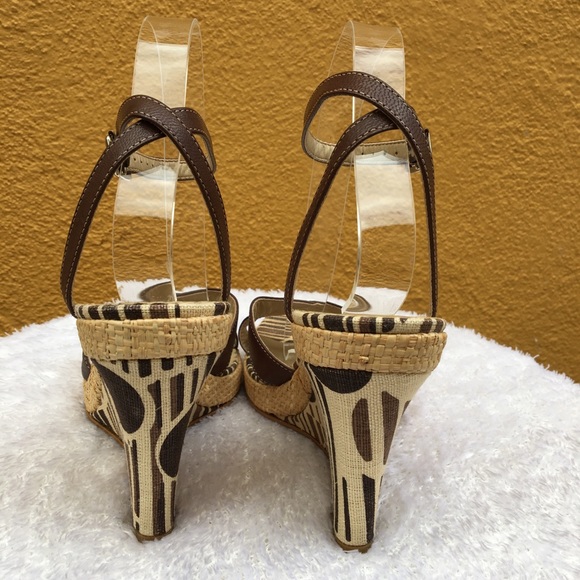 Shoes - Picture 5 of 5